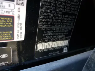 2019 Land Rover Discovery HSE with VIN SALRR2RV3KA095716, listed as a Copart auction lot 47280453 with 28,738 mi miles. Bid and sale history available at carsss.com. Image 14.