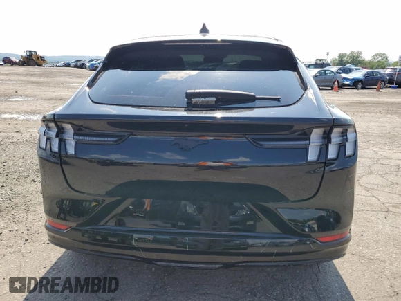 2023 Ford Mustang Mach-E Premium z VIN 3FMTK3SU7PMA64788, wystawiony jako Copart lot #60277685 z przebiegiem 13 837 mil mil oraz Szkoda całkowita • Salvage title. Historia ofert i sprzedaży dostępna na DreamBid. Obrazek 6.