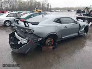 2019 Chevrolet Camaro 2SS with VIN 1G1FH1R79K0133313, listed as a IAAI auction lot 41958694 with 76,321 mi miles. Bid and sale history available at carsss.com. Image 4.