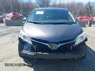 2018 Toyota Sienna LE Auto Access Seat with VIN 5TDKZ3DC1JS946224, listed as a IAAI auction lot 41935799 with 109,757 mi miles and . Bid and sale history available at DreamBid. Image 13.