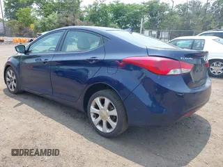 2013 Hyundai Elantra Limited z VIN 5NPDH4AE9DH205899, wystawiony jako IAAI lot #42476924 z przebiegiem 139 475 mil mil oraz . Historia ofert i sprzedaży dostępna na DreamBid. Obrazek 3.
