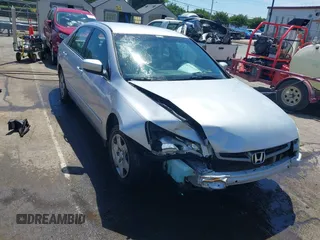 2005 Honda Accord LX z VIN 1HGCM56465A123734, wystawiony jako IAAI lot #42331722 z przebiegiem 131 881 mil mil oraz . Historia ofert i sprzedaży dostępna na DreamBid. Obrazek 1.