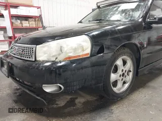 2003 Saturn LS z VIN 1G8JU54FX3Y548186, wystawiony jako IAAI lot #42092728 z przebiegiem 126 589 mil mil oraz . Historia ofert i sprzedaży dostępna na DreamBid. Obrazek 6.