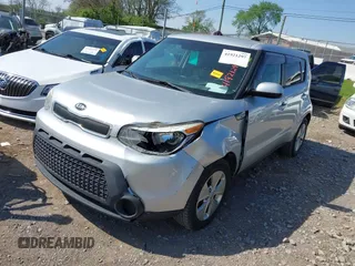 2015 Kia Soul with VIN KNDJN2A24F7793515, listed as a IAAI auction lot 41921297 with 111,967 mi miles. Bid and sale history available at carsss.com. Image 2.