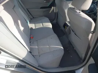 2017 Toyota Camry XLE z VIN 4T1BF1FK8HU376791, wystawiony jako IAAI lot #42114379 z przebiegiem 54 319 mil mil oraz . Historia ofert i sprzedaży dostępna na DreamBid. Obrazek 8.