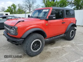 2021 Ford Bronco z VIN 1FMDE5CP7MLB07037, wystawiony jako Copart lot #54140385 z przebiegiem 56 403 mil mil oraz Szkoda całkowita • Salvage title. Historia ofert i sprzedaży dostępna na DreamBid. Obrazek 1.