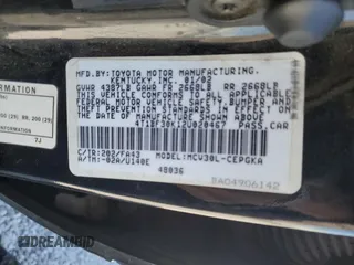 2002 Toyota Camry XLE z VIN 4T1BF30K12U020467, wystawiony jako Copart lot #54628995 z przebiegiem 222 898 mil mil oraz Szkoda całkowita • Salvage title. Historia ofert i sprzedaży dostępna na DreamBid. Obrazek 13.