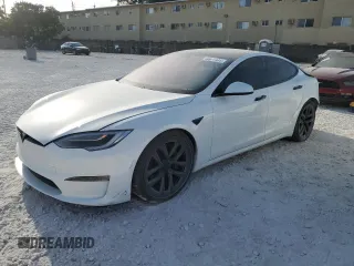 2022 Tesla Model S Plaid z VIN 5YJSA1E68NF459665, wystawiony jako Copart lot #48977435 z przebiegiem 16 045 mil mil oraz Szkoda całkowita • Salvage title. Historia ofert i sprzedaży dostępna na DreamBid. Obrazek 1.