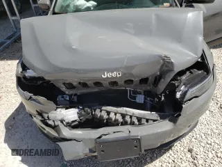 2020 Jeep Cherokee Latitude Plus with VIN 1C4PJLLB5LD506303, listed as a Copart auction lot 52493155 with 161,613 mi miles and Salvage title. Bid and sale history available at DreamBid. Image 14.