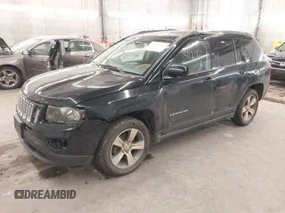 2017 Jeep Compass Latitude z VIN 1C4NJDEB7HD153516, wystawiony jako IAAI lot #41218713 z przebiegiem 132 234 mil mil oraz . Historia ofert i sprzedaży dostępna na DreamBid. Obrazek 22.