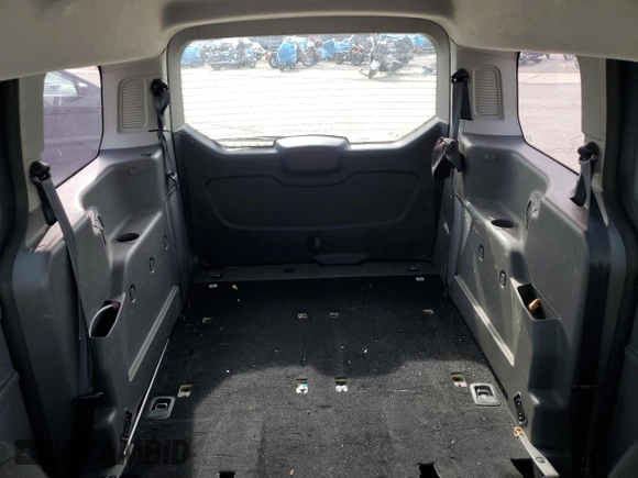 2020 Ford Transit Connect XLT z VIN NM0GE9F27L1480515, wystawiony jako Copart lot #55385955 z przebiegiem 83 120 mil mil oraz Czysty tytuł • Clean title. Historia ofert i sprzedaży dostępna na DreamBid. Obrazek 10.