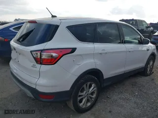 2017 Ford Escape SE with VIN 1FMCU0GD5HUC00303, listed as a IAAI auction lot 41520976 with 111,514 mi miles. Bid and sale history available at carsss.com. Image 4.