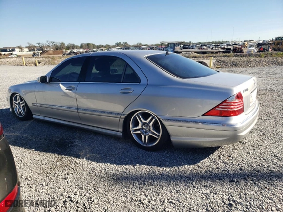 2006 Mercedes-Benz S-Class 5.0L with VIN WDBNG75J76A482284, listed as a Copart auction lot 81369754 with 0 mi miles and Salvage Title. Bid and sale history available at carsss.com. Image 2.