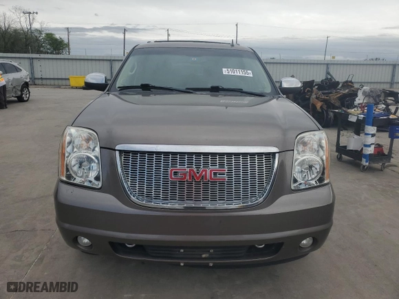 2011 GMC Yukon XL SLT with VIN 1GKS1KE0XBR362933, listed as a Copart auction lot 51011155 with 253,225 mi miles and Clean Title. Bid and sale history available at carsss.com. Image 5.