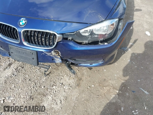 2017 BMW 3 Series 330i xDrive with VIN WBA8D9C32HA005561, listed as a IAAI auction lot 42161234 with Not provided miles and . Bid and sale history available at DreamBid. Image 6.