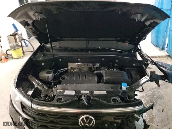 2024 Volkswagen Atlas Cross Sport 2.0T SE with VIN 1V2LE2CA9RC248451, listed as a Copart auction lot 45288595 with 14,541 mi miles and Clean Title. Bid and sale history available at carsss.com. Image 12.