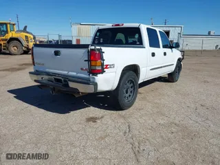 2006 GMC Sierra 1500 SLT with VIN 2GTEK13T061170674, listed as a IAAI auction lot 41680561 with 222,276 mi miles. Bid and sale history available at carsss.com. Image 4.