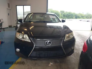 2013 Lexus ES 250 z VIN JTHBK1GG9D2030165, wystawiony jako IAAI lot #42387621 z przebiegiem 143 044 mil mil oraz . Historia ofert i sprzedaży dostępna na DreamBid. Obrazek 6.