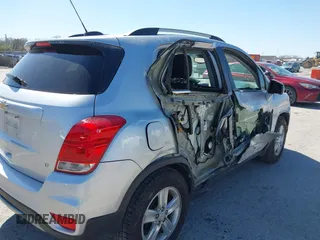 2018 Chevrolet Trax LT with VIN KL7CJLSB4JB734606, listed as a IAAI auction lot 41838892 with 42,122 mi miles. Bid and sale history available at carsss.com. Image 18.