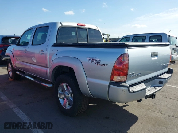 2007 Toyota Tacoma PreRunner with VIN 5TEJU62N27Z370963, listed as a IAAI auction lot 42057558 with 192,041 mi miles. Bid and sale history available at carsss.com. Image 3.