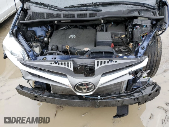 2020 Toyota Sienna XLE with VIN 5TDDZ3DC9LS235429, listed as a Copart auction lot 46658525 with 0 mi miles and Salvage Title. Bid and sale history available at carsss.com. Image 12.