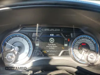 2022 Ram 1500 Limited z VIN 1C6SRFHT4NN380557, wystawiony jako Copart lot #46688005 z przebiegiem 43 198 mil mil oraz Szkoda całkowita • Salvage title. Historia ofert i sprzedaży dostępna na DreamBid. Obrazek 9.