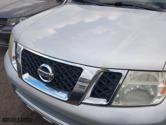 2011 Nissan Pathfinder SV with VIN 5N1AR1NN0BC625399, listed as a IAAI auction lot 41404121 with 201,697 mi miles. Bid and sale history available at carsss.com. Image 6.