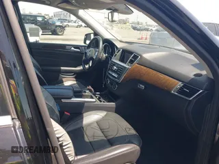 2013 Mercedes-Benz M 350 z VIN 4JGDA5JBXDA121125, wystawiony jako IAAI lot #42327674 z przebiegiem 180 273 mil mil oraz . Historia ofert i sprzedaży dostępna na DreamBid. Obrazek 5.