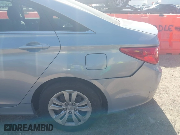 2012 Hyundai Sonata GLS with VIN 5NPEB4AC6CH331656, listed as a IAAI auction lot 41818783 with 179,604 mi miles. Bid and sale history available at carsss.com. Image 6.