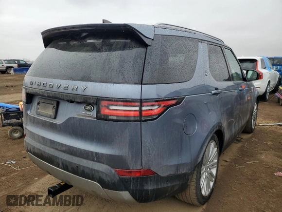 2018 Land Rover Discovery HSE with VIN SALRR2RV1JA059330, listed as a Copart auction lot 45538504 with 47,454 mi miles. Bid and sale history available at carsss.com. Image 3.