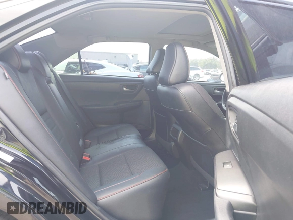 2017 Toyota Camry XLE z VIN 4T1BF1FK7HU365703, wystawiony jako IAAI lot #42300666 z przebiegiem 125 834 mil mil oraz . Historia ofert i sprzedaży dostępna na DreamBid. Obrazek 8.