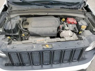 2018 Jeep Renegade Latitude z VIN ZACCJABB9JPH97519, wystawiony jako Copart lot #53047905 z przebiegiem 132 007 mil mil oraz Szkoda całkowita • Salvage title. Historia ofert i sprzedaży dostępna na DreamBid. Obrazek 11.