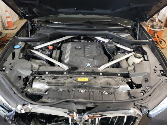 2021 BMW X5 xDrive40i with VIN 5UXCR6C06M9E05140, listed as a Copart auction lot 52402475 with 47,869 mi miles and Salvage title. Bid and sale history available at DreamBid. Image 13.