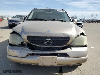 2001 Mercedes-Benz M-Class with VIN 4JGAB54E01A232428, listed as a Copart auction lot 48824905 with 280,933 mi miles and Salvage Title. Bid and sale history available at carsss.com. Image 5.