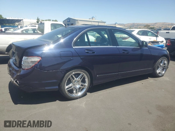2008 Mercedes-Benz C 300 Sport z VIN WDDGF54X88F055375, wystawiony jako Copart lot #57657925 z przebiegiem 87 558 mil mil oraz Szkoda całkowita • Salvage title. Historia ofert i sprzedaży dostępna na DreamBid. Obrazek 3.