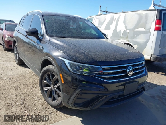 2023 Volkswagen Tiguan SE with VIN 3VV3B7AX3PM085470, listed as a IAAI auction lot 41731153 with 14,911 mi miles and . Bid and sale history available at DreamBid. Image 1.