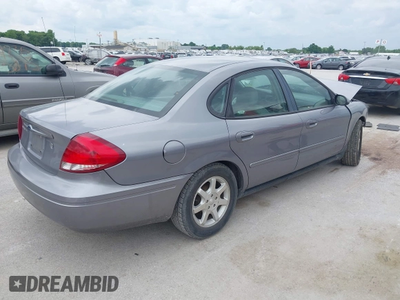2006 Ford Taurus SEL with VIN 1FAFP56U16A250613, listed as a IAAI auction lot 42377226 with Not provided miles and . Bid and sale history available at DreamBid. Image 4.