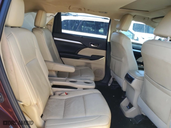 2019 Toyota Highlander SE with VIN 5TDJZRFHXKS735130, listed as a Copart auction lot 48136405 with 81,461 mi miles and Salvage Title. Bid and sale history available at carsss.com. Image 11.