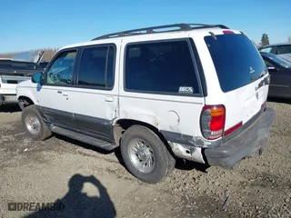 1998 Mercury Mountaineer with VIN 4M2ZU55P3WUJ48489, listed as a IAAI auction lot 41368722 with 202,627 mi miles. Bid and sale history available at carsss.com. Image 3.