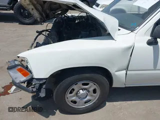 1992 Toyota Pickup с VIN JT4RN81A0N0090921, выставлен на аукционе IAAI как лот 42465321 с пробегом 166 211 миль миль и . История ставок и продаж доступна на DreamBid. Изображение 13.