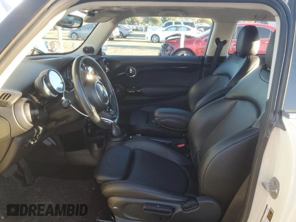 2018 MINI Hardtop Cooper S with VIN WMWXP7C59J2A47236, listed as a Copart auction lot 82917104 with 69,195 mi miles and Salvage Title. Bid and sale history available at DreamBid. Image 7.