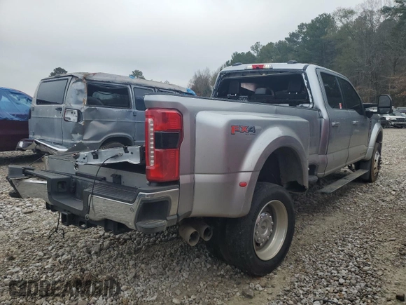 2024 Ford Super Duty F-450 DRW XL with VIN 1FT8W4DMXREC04309, listed as a Copart auction lot 86053524 with 81,240 mi miles and Salvage Title. Bid and sale history available at carsss.com. Image 3.