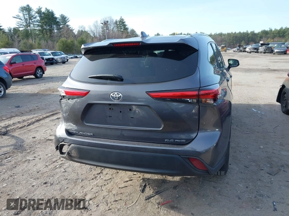 2022 Toyota Highlander XLE with VIN 5TDHZRBH6NS561484, listed as a IAAI auction lot 41938305 with 32,450 mi miles and . Bid and sale history available at DreamBid. Image 17.