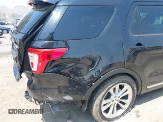 2019 Ford Explorer XLT z VIN 1FM5K7D85KGA73010, wystawiony jako IAAI lot #42397982 z przebiegiem 80 885 mil mil oraz . Historia ofert i sprzedaży dostępna na DreamBid. Obrazek 6.