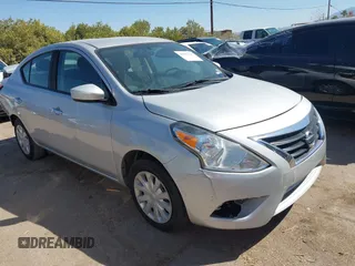 2018 Nissan Versa Sedan SV with VIN 3N1CN7AP8JK438703, listed as a IAAI auction lot 41901137 with 90,646 mi miles. Bid and sale history available at carsss.com. Image 1.