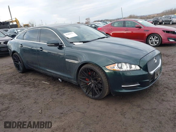 2015 Jaguar XJ Portfolio z VIN SAJWJ2GD7F8V84372, wystawiony jako IAAI lot #41489177 z przebiegiem 78 891 mil mil oraz . Historia ofert i sprzedaży dostępna na DreamBid. Obrazek 1.