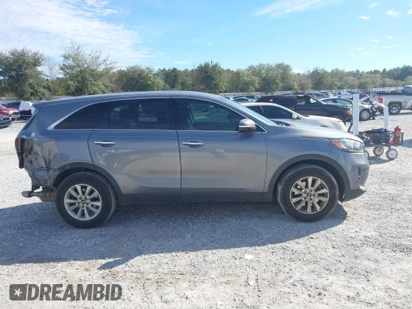 2020 Kia Sorento LX with VIN 5XYPG4A32LG657424, listed as a IAAI auction lot 41336453 with 132,805 mi miles. Bid and sale history available at carsss.com. Image 14.