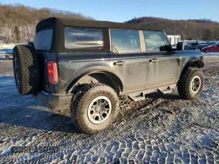 2022 Ford Bronco with VIN 1FMEE5DP9NLB55644, listed as a Copart auction lot 42320845 with 27,169 mi miles and Salvage Title. Bid and sale history available at DreamBid. Image 3.