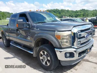 2014 Ford F-250 XL z VIN 1FT7W2BT0EEA64923, wystawiony jako IAAI lot #42293727 z przebiegiem 224 167 mil mil oraz . Historia ofert i sprzedaży dostępna na DreamBid. Obrazek 1.