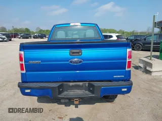 2014 Ford F-150 XL z VIN 1FTFX1EF2EFB82605, wystawiony jako IAAI lot #42267166 z przebiegiem 220 834 mil mil oraz . Historia ofert i sprzedaży dostępna na DreamBid. Obrazek 16.
